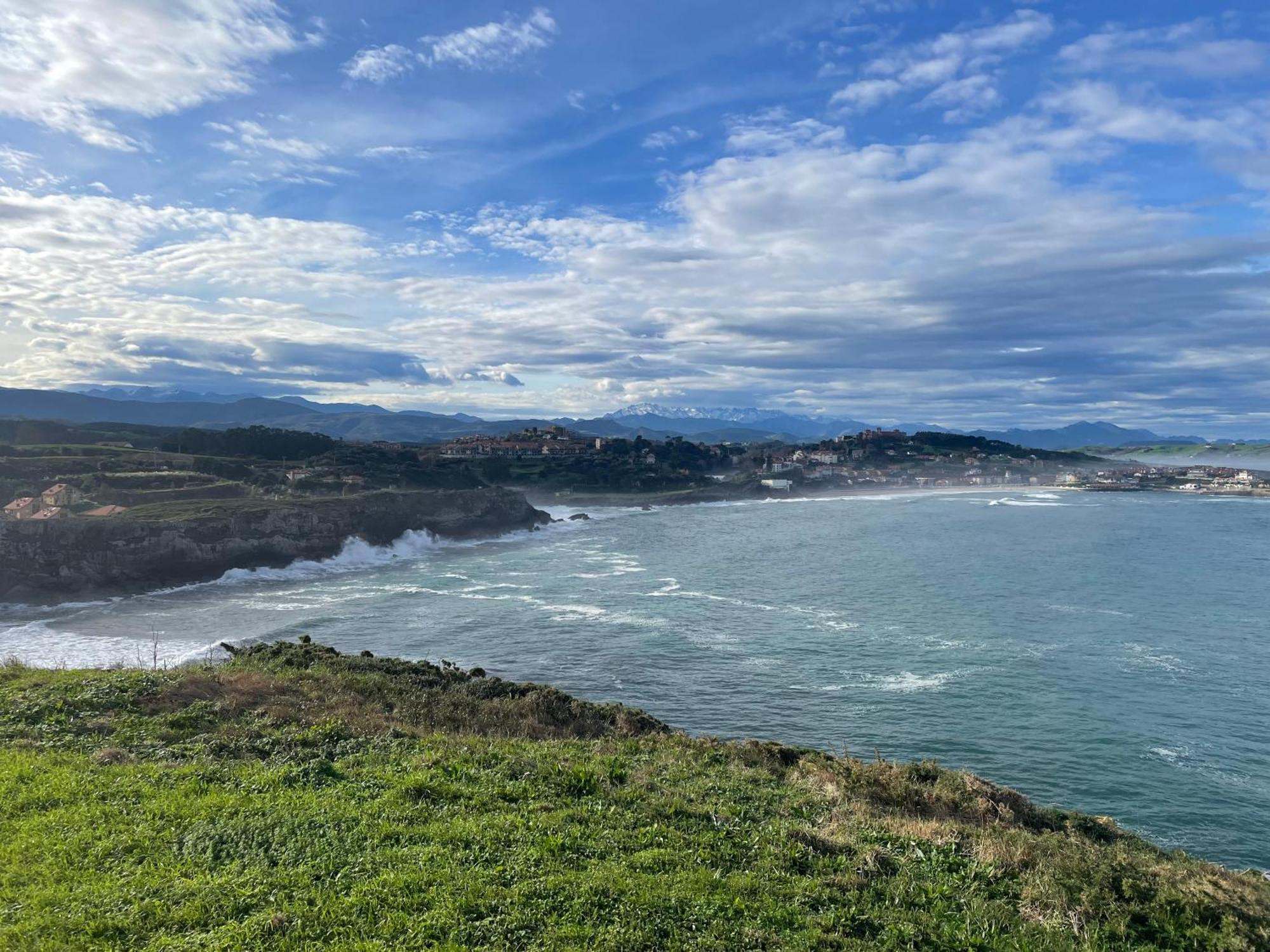 Apartamento Bonito Duplex Con Vistas Al Mar Comillas Exterior foto